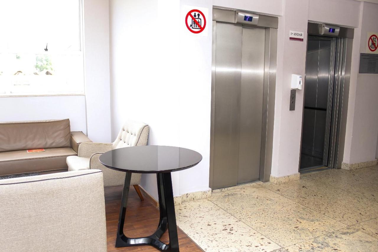 Hotel Abba Uno Betim Buitenkant foto