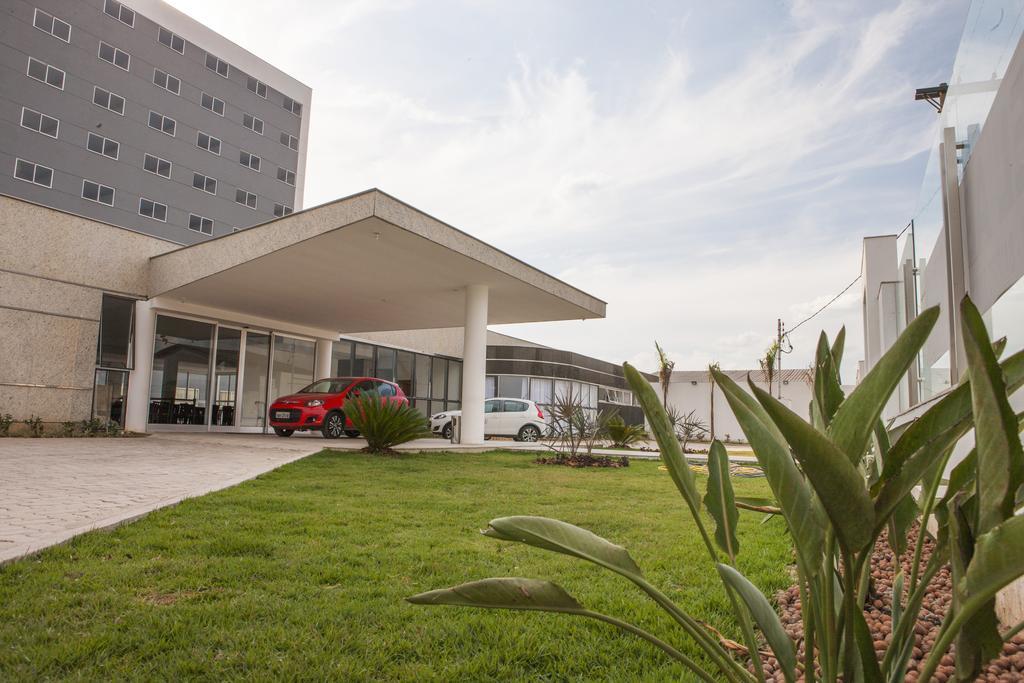 Hotel Abba Uno Betim Buitenkant foto